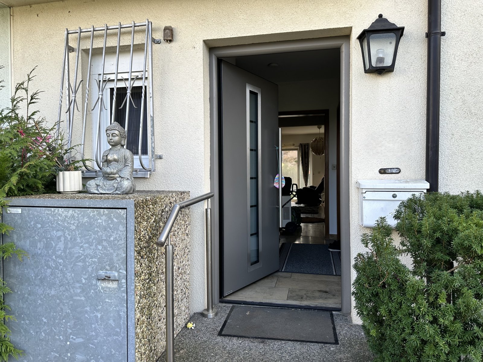 Reihenmittelhaus mit Garten und TG-Stellplatz Reihenmittelhaus mit Garten und TG-Stellplatz