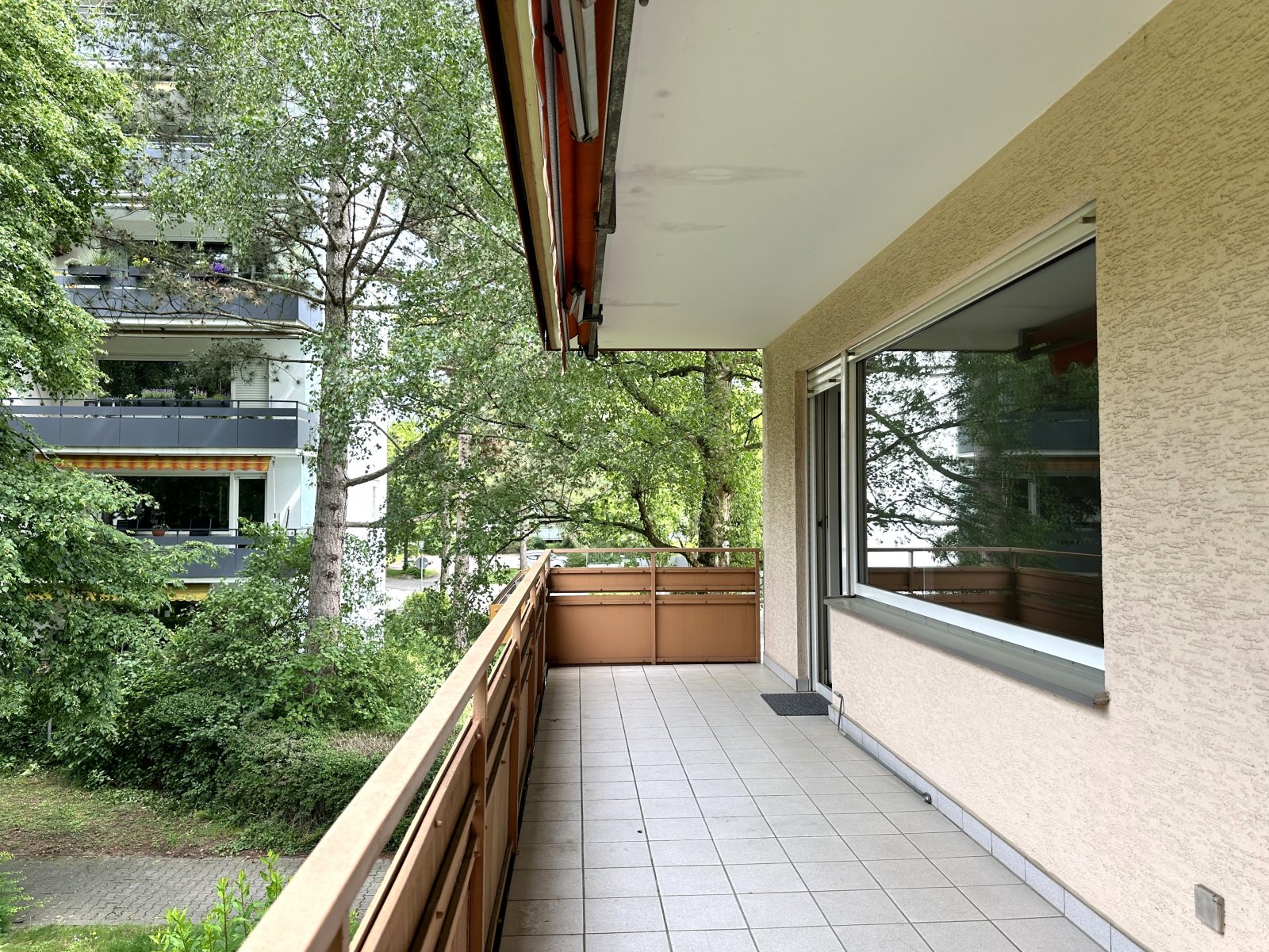 Großzügig, gepflegt – attraktive 4-Zimmerwohnung mit zwei Balkonen und Garage Großzügig, gepflegt – attraktive 4-Zimmerwohnung mit zwei Balkonen und Garage