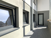 Erstbezug nach Sanierung: große 1,5 -Zimmerwohnung im Souterrain