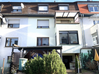 Die Gelegenheit in Ma-Käfertal-Süd 3-Familienhaus mit 2 Garagen zu verkaufen
